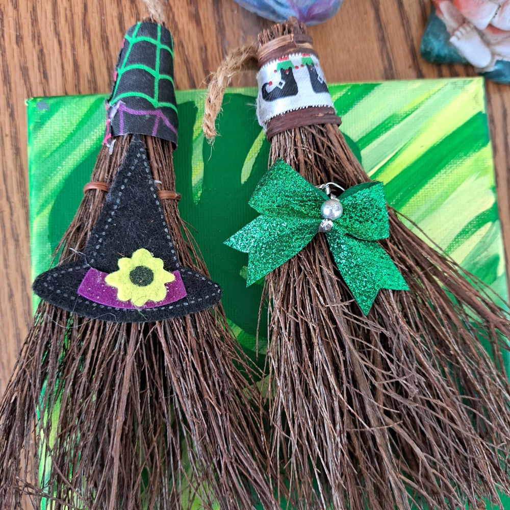 Cinnamon MINI Witch Broom HOLIDAY DECOR